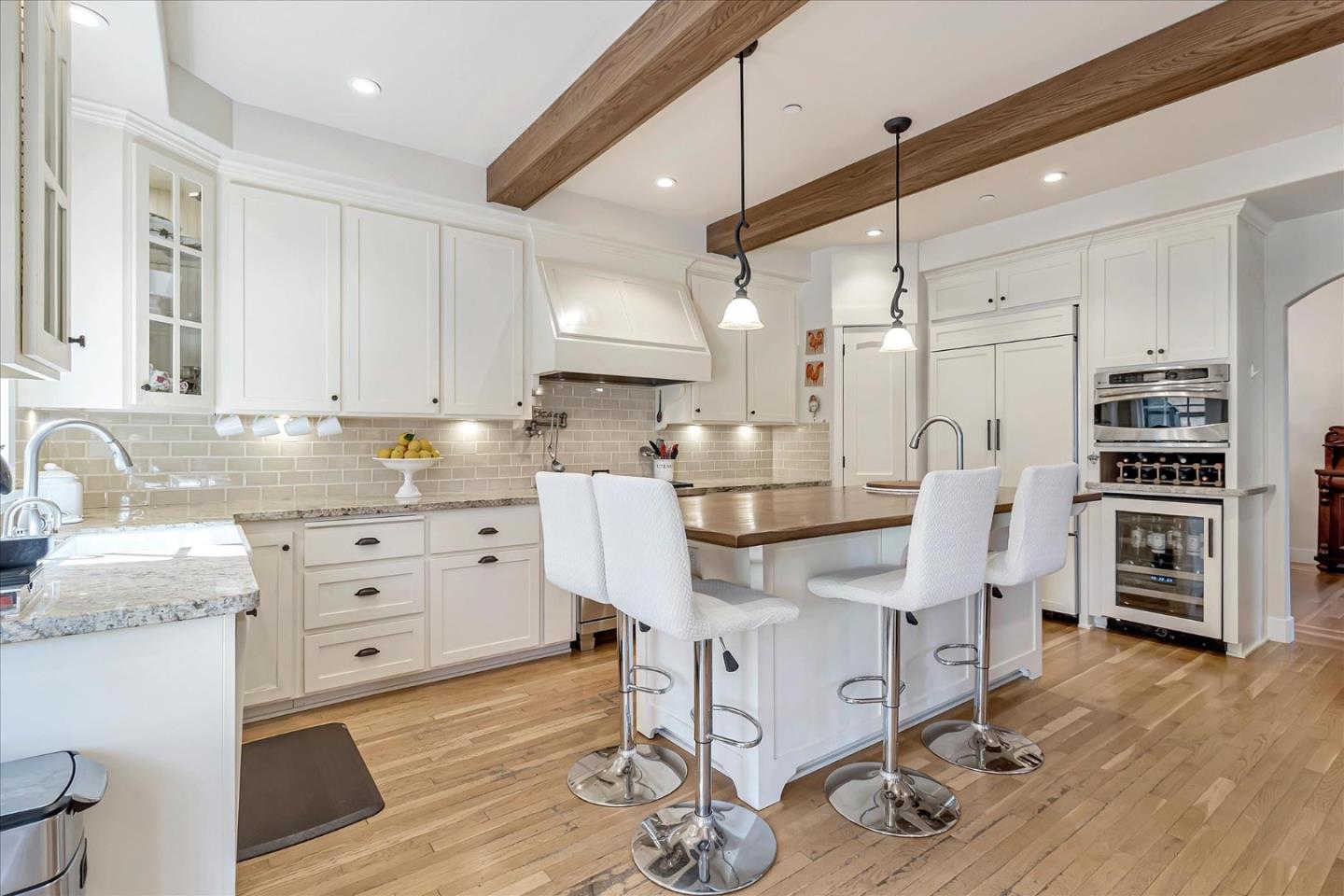 Detail Gallery Image 10 of 30 For 1568 Mariposa Ave, Palo Alto,  CA 94306 - 4 Beds | 4 Baths
