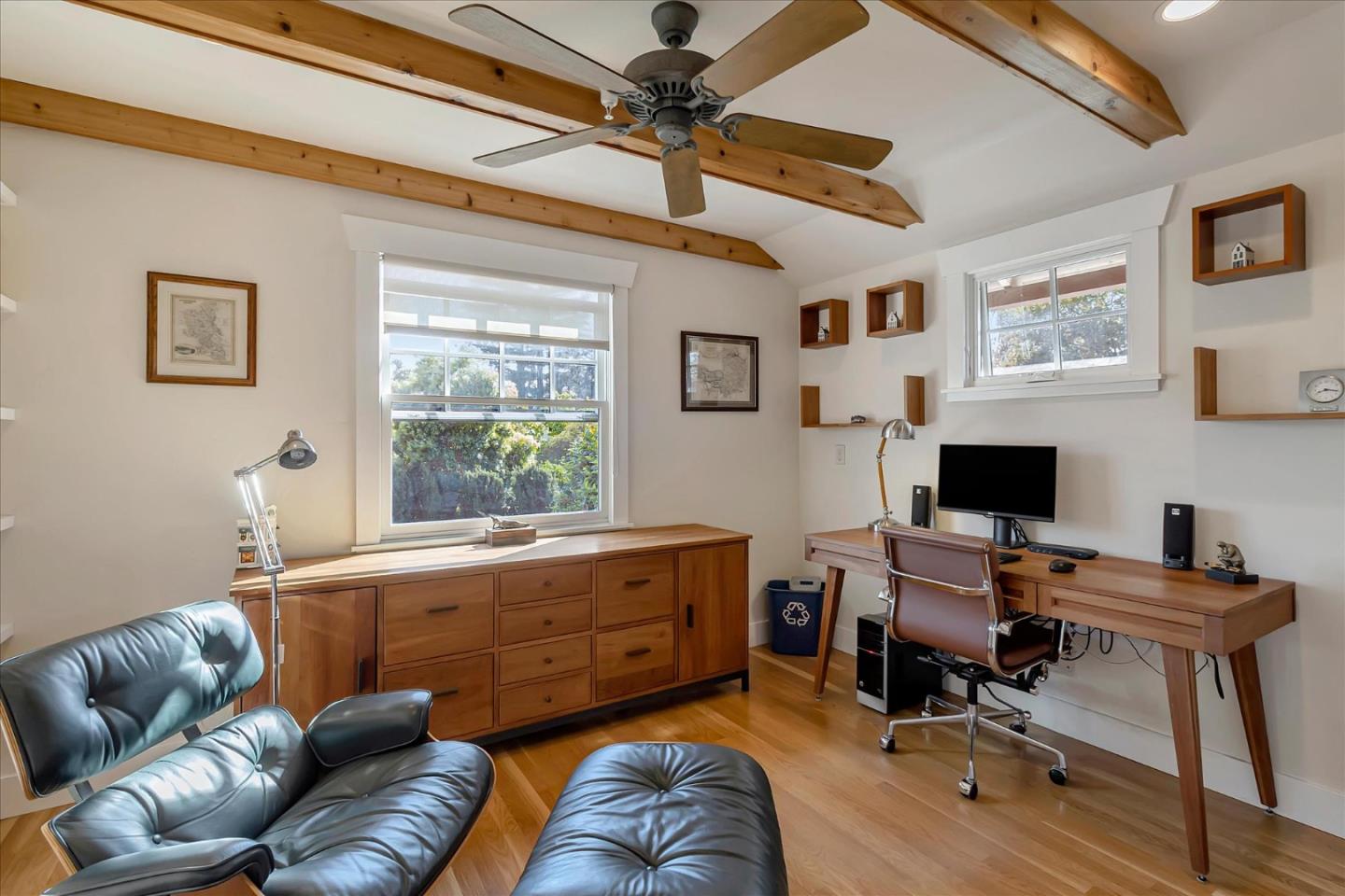 Detail Gallery Image 15 of 30 For 1568 Mariposa Ave, Palo Alto,  CA 94306 - 4 Beds | 4 Baths