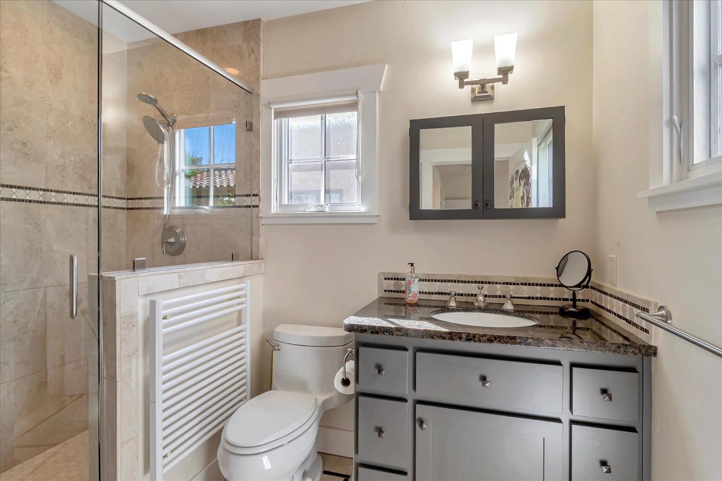Detail Gallery Image 21 of 30 For 1568 Mariposa Ave, Palo Alto,  CA 94306 - 4 Beds | 4 Baths