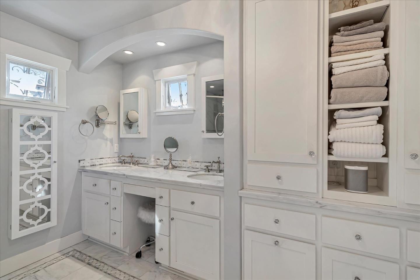 Detail Gallery Image 24 of 30 For 1568 Mariposa Ave, Palo Alto,  CA 94306 - 4 Beds | 4 Baths