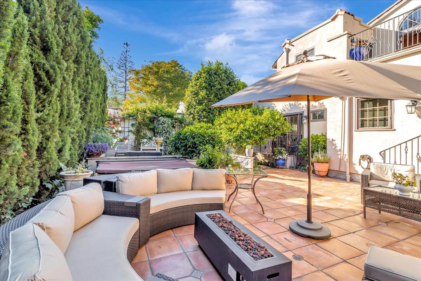 Detail Gallery Image 28 of 30 For 1568 Mariposa Ave, Palo Alto,  CA 94306 - 4 Beds | 4 Baths