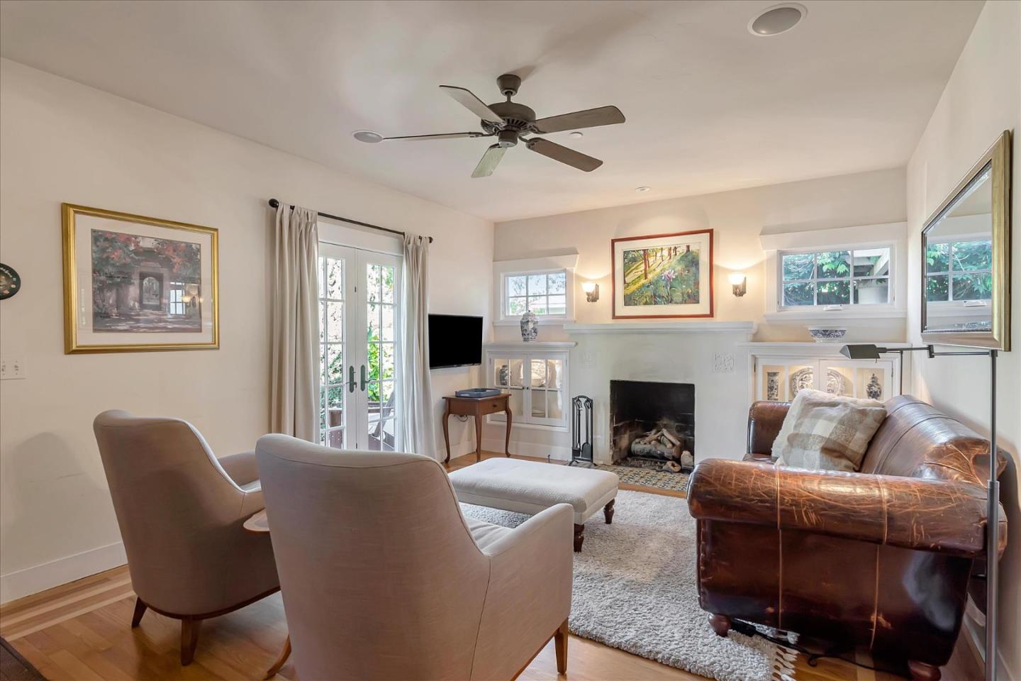 Detail Gallery Image 3 of 30 For 1568 Mariposa Ave, Palo Alto,  CA 94306 - 4 Beds | 4 Baths