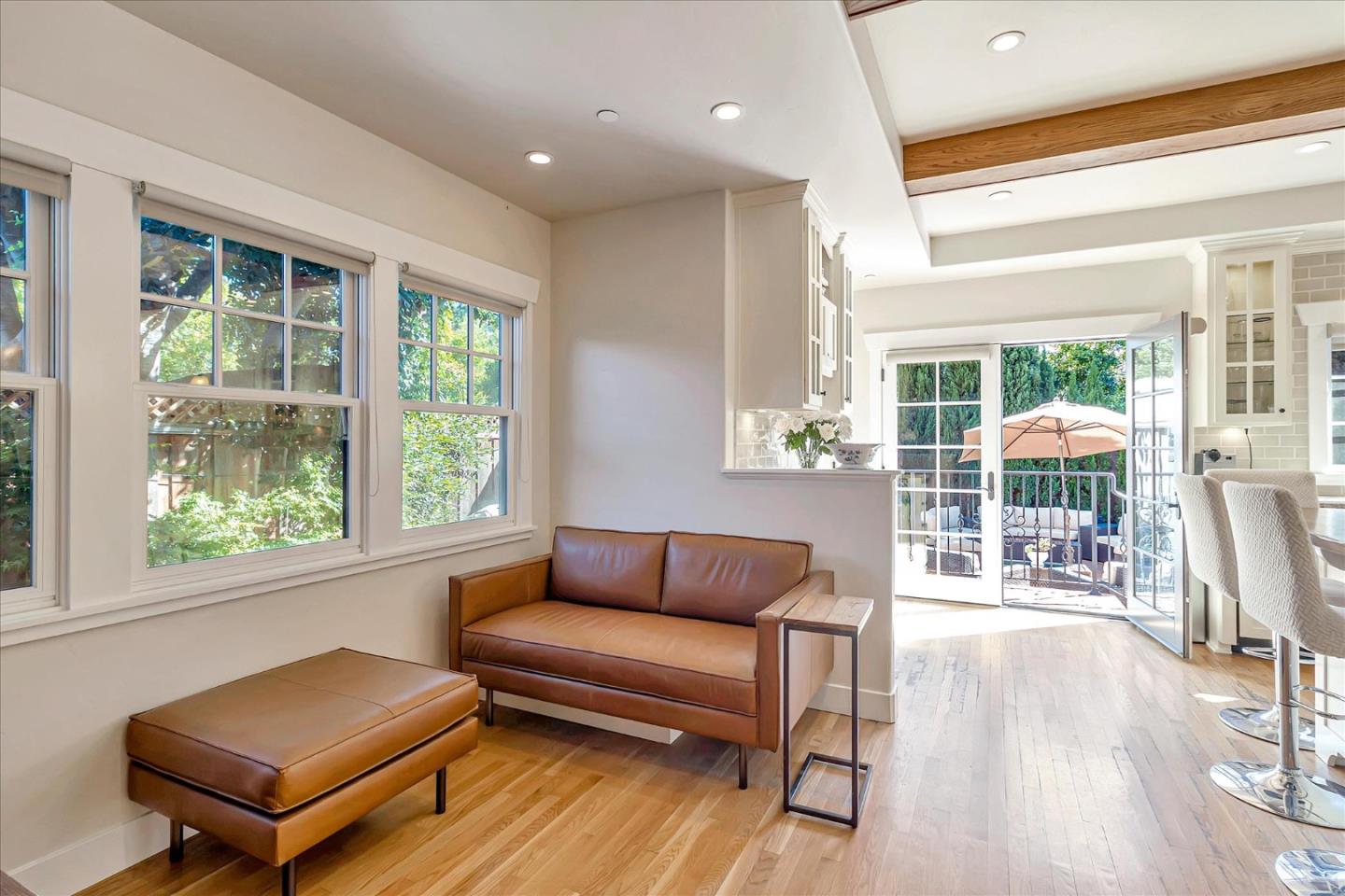 Detail Gallery Image 5 of 30 For 1568 Mariposa Ave, Palo Alto,  CA 94306 - 4 Beds | 4 Baths