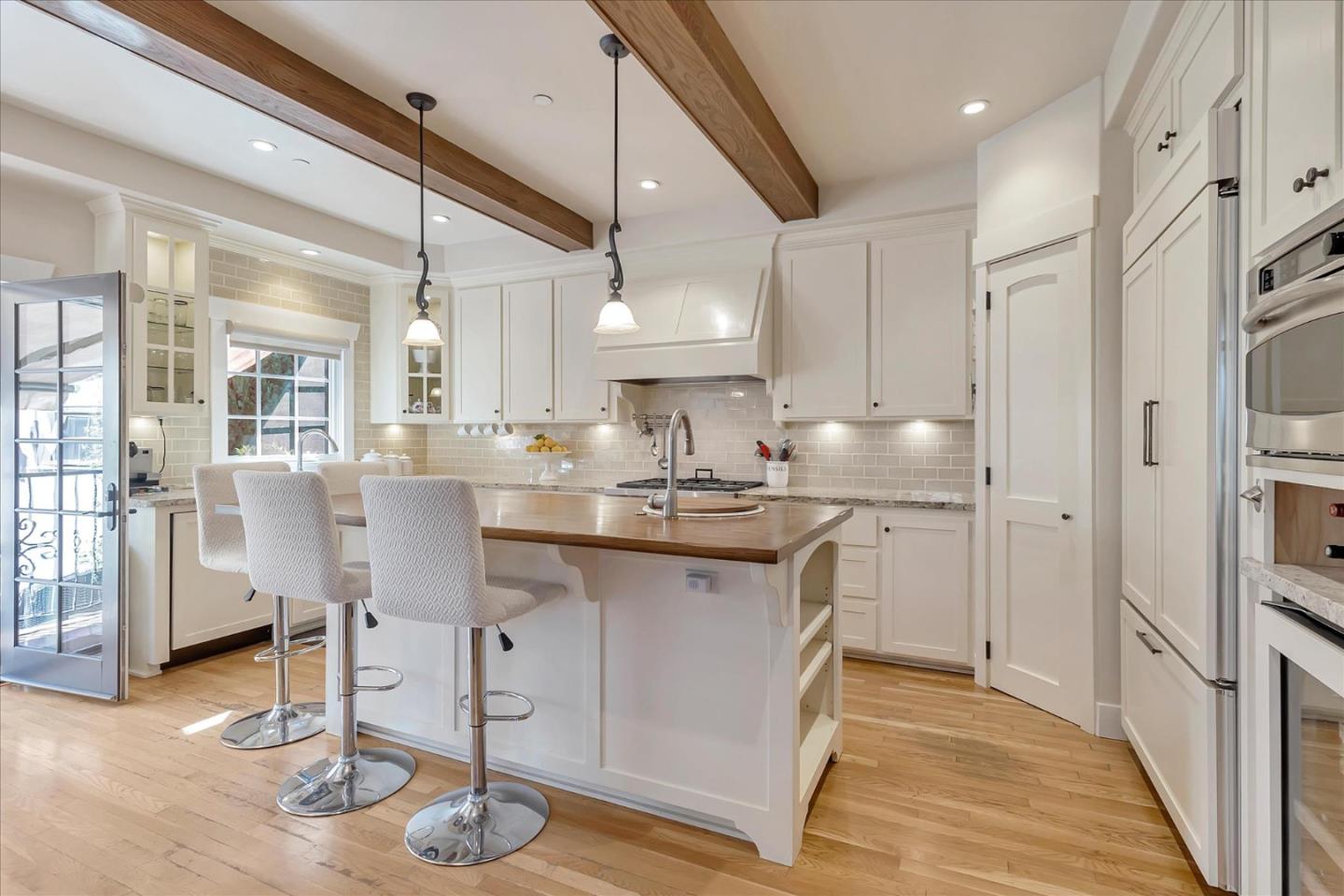 Detail Gallery Image 7 of 30 For 1568 Mariposa Ave, Palo Alto,  CA 94306 - 4 Beds | 4 Baths