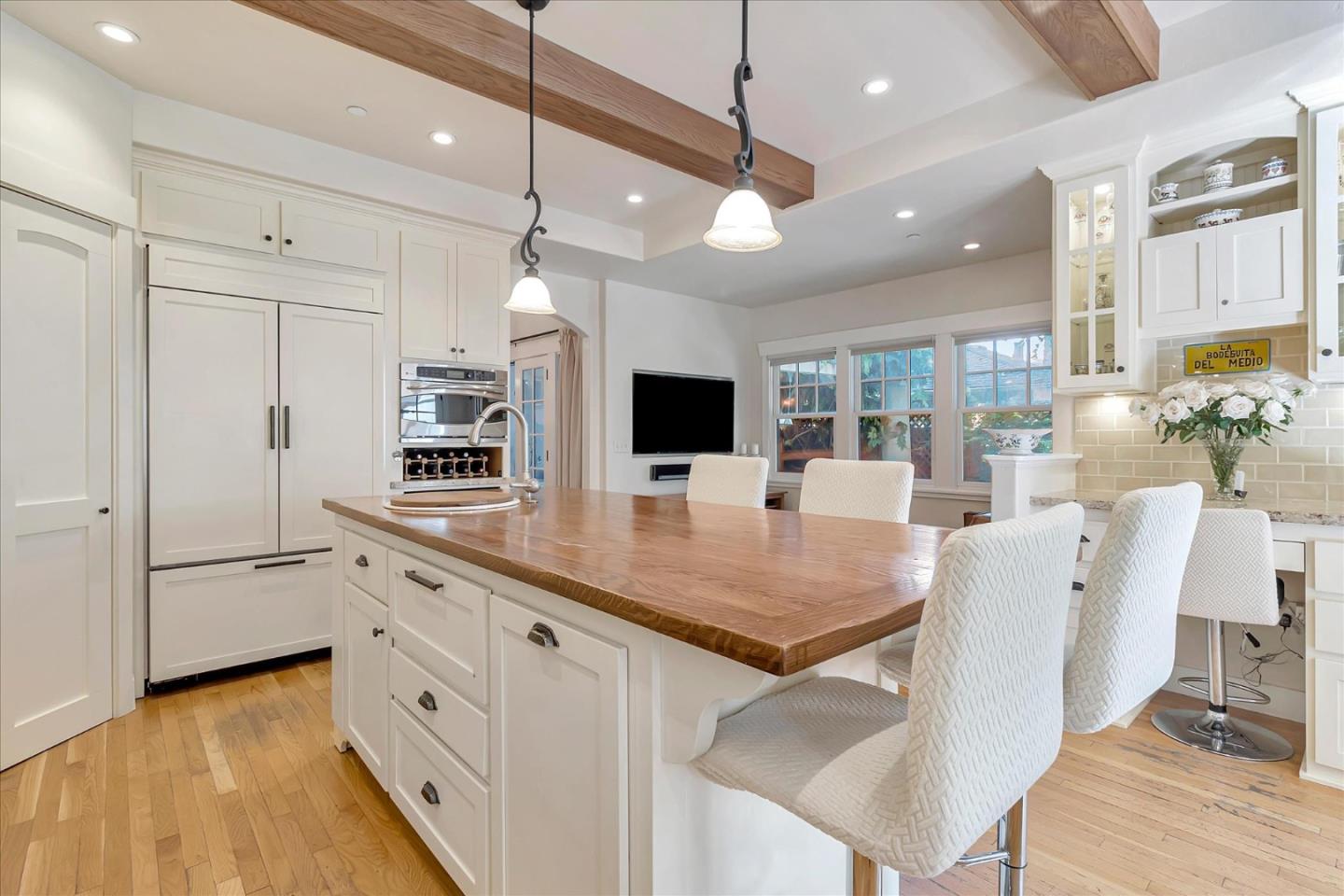 Detail Gallery Image 9 of 30 For 1568 Mariposa Ave, Palo Alto,  CA 94306 - 4 Beds | 4 Baths