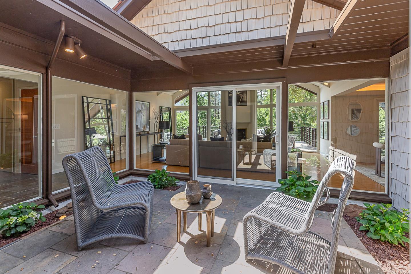 Detail Gallery Image 17 of 42 For 26350 Taaffe Rd, Los Altos Hills,  CA 94022 - 4 Beds | 2/1 Baths