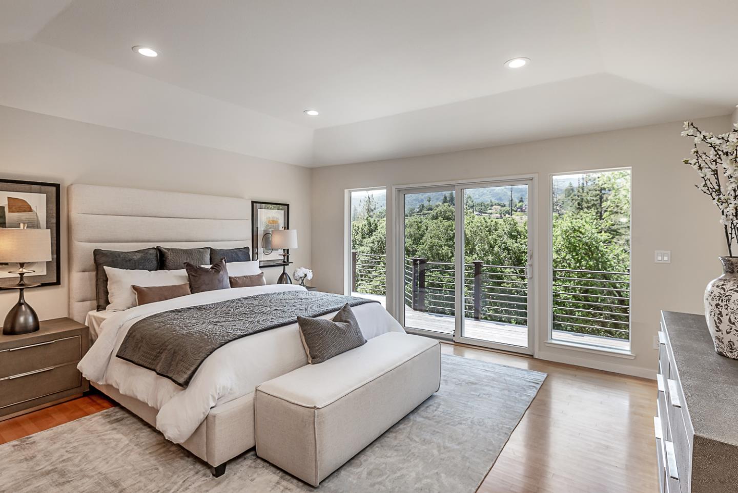 Detail Gallery Image 18 of 42 For 26350 Taaffe Rd, Los Altos Hills,  CA 94022 - 4 Beds | 2/1 Baths