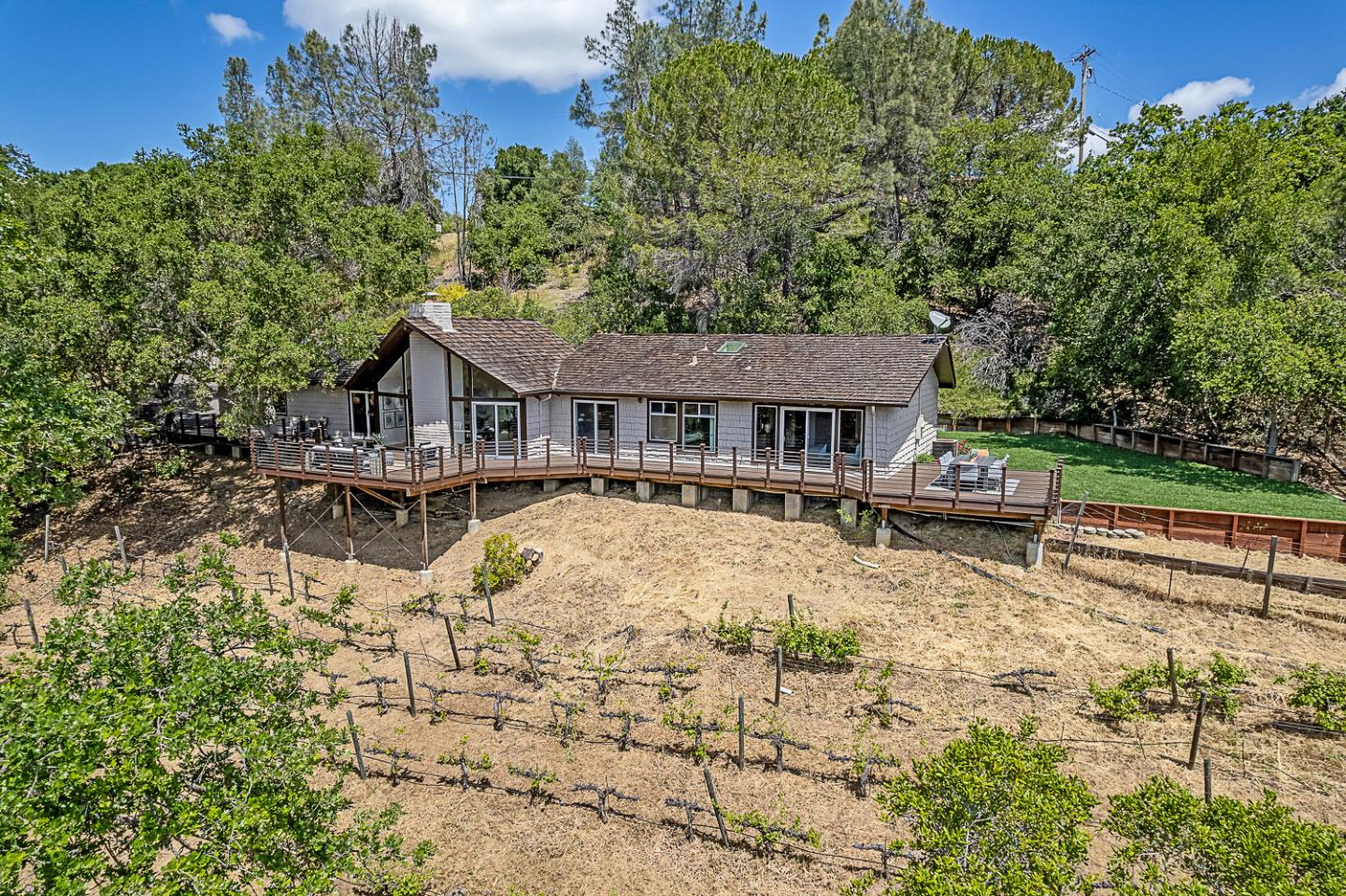 Detail Gallery Image 2 of 42 For 26350 Taaffe Rd, Los Altos Hills,  CA 94022 - 4 Beds | 2/1 Baths