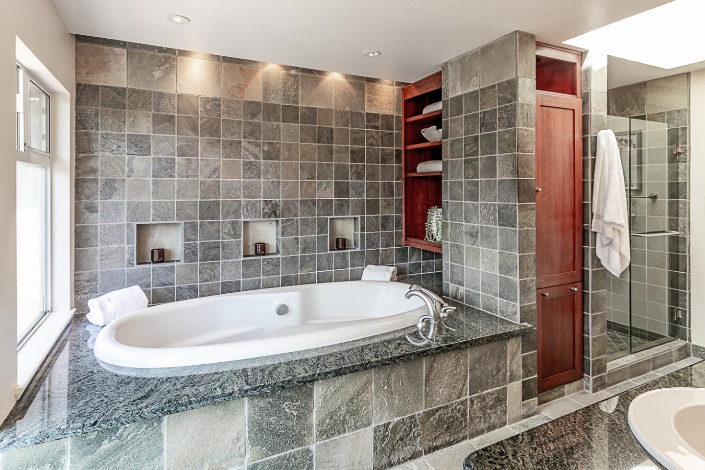 Detail Gallery Image 21 of 42 For 26350 Taaffe Rd, Los Altos Hills,  CA 94022 - 4 Beds | 2/1 Baths