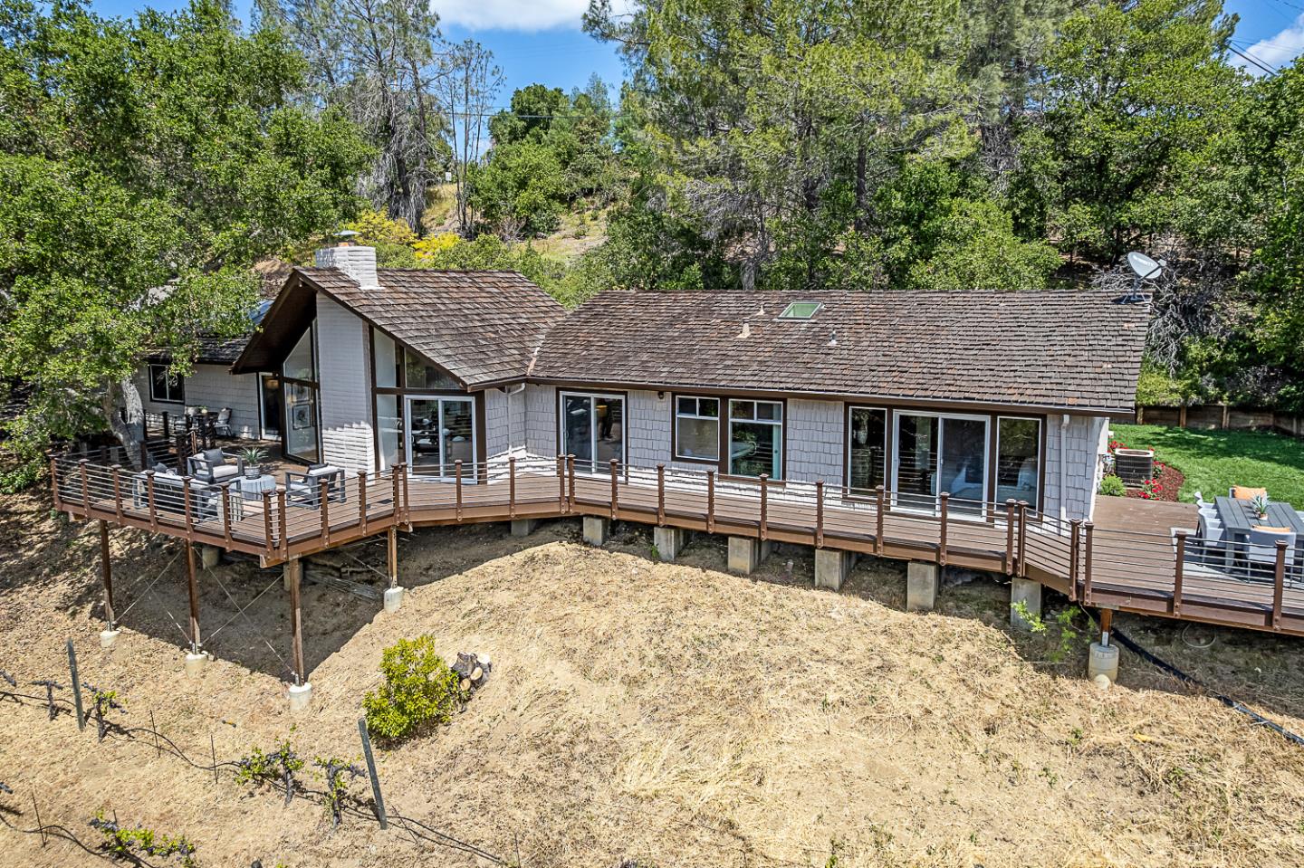 Detail Gallery Image 27 of 42 For 26350 Taaffe Rd, Los Altos Hills,  CA 94022 - 4 Beds | 2/1 Baths