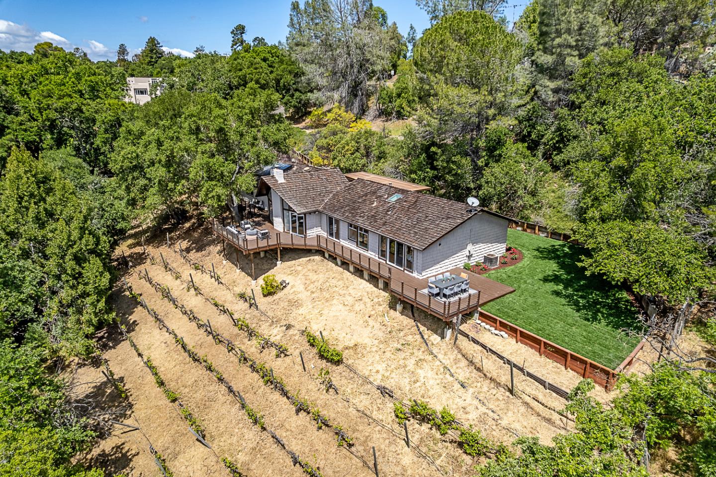 Detail Gallery Image 39 of 42 For 26350 Taaffe Rd, Los Altos Hills,  CA 94022 - 4 Beds | 2/1 Baths