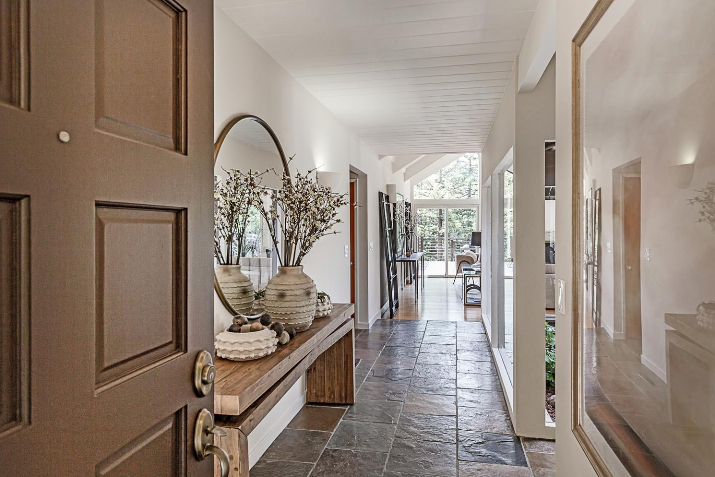 Detail Gallery Image 7 of 42 For 26350 Taaffe Rd, Los Altos Hills,  CA 94022 - 4 Beds | 2/1 Baths