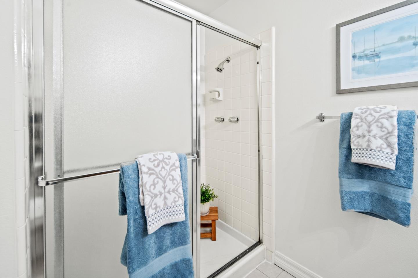 Detail Gallery Image 10 of 17 For 70 Forest Ridge Rd #22,  Monterey,  CA 93940 - 2 Beds | 2/1 Baths
