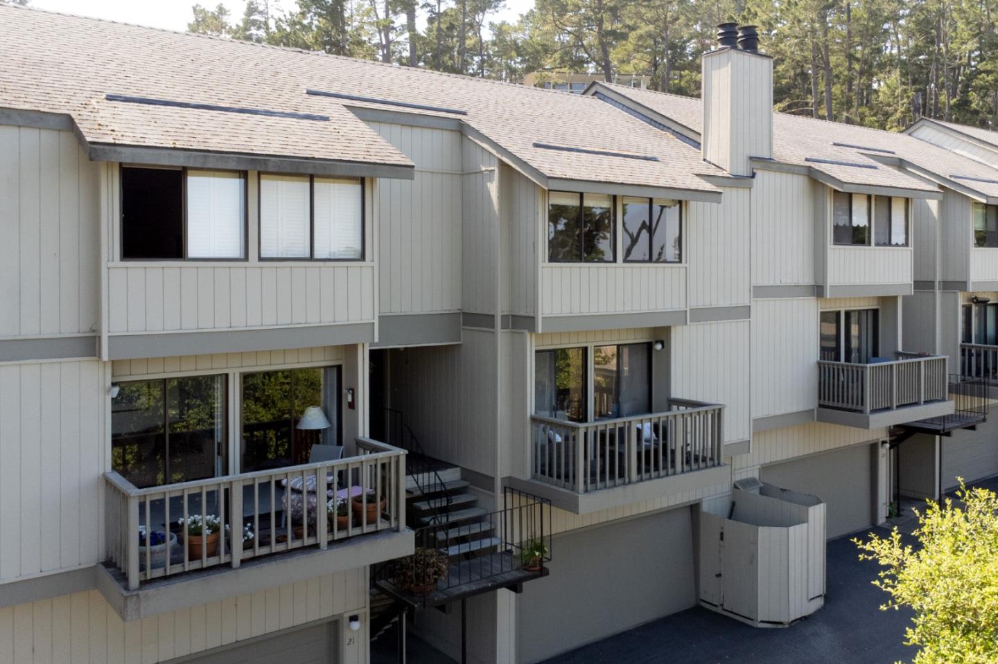 Detail Gallery Image 15 of 17 For 70 Forest Ridge Rd #22,  Monterey,  CA 93940 - 2 Beds | 2/1 Baths