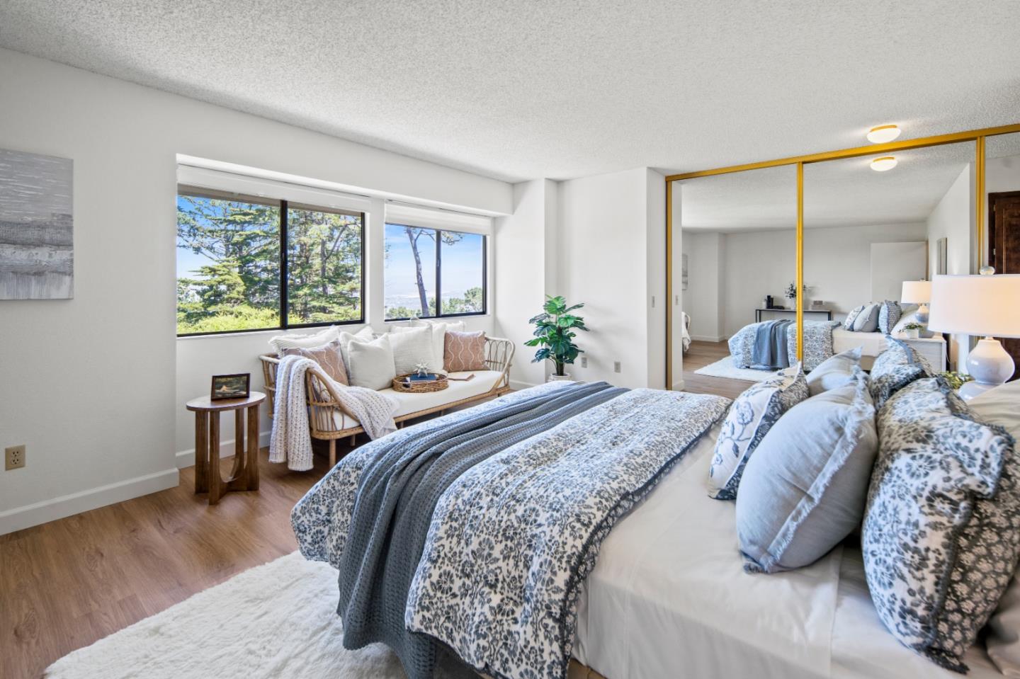 Detail Gallery Image 6 of 17 For 70 Forest Ridge Rd #22,  Monterey,  CA 93940 - 2 Beds | 2/1 Baths