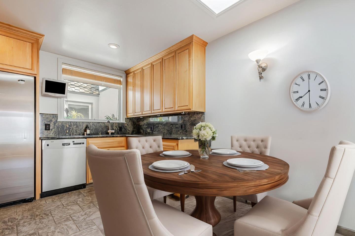 Detail Gallery Image 16 of 74 For 1731 32nd Ave, San Francisco,  CA 94122 - 2 Beds | 1/1 Baths