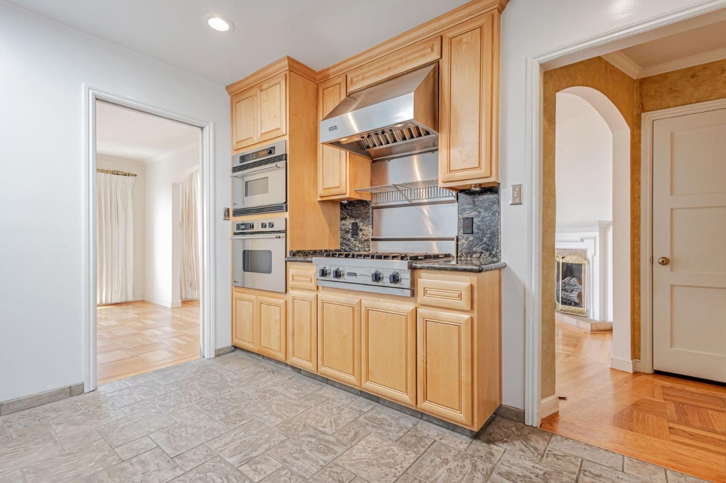 Detail Gallery Image 19 of 74 For 1731 32nd Ave, San Francisco,  CA 94122 - 2 Beds | 1/1 Baths