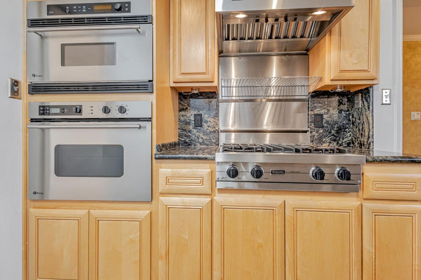 Detail Gallery Image 21 of 74 For 1731 32nd Ave, San Francisco,  CA 94122 - 2 Beds | 1/1 Baths