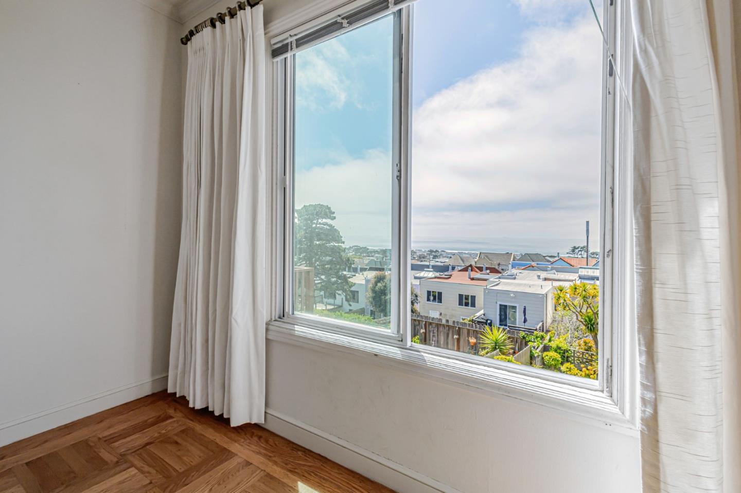 Detail Gallery Image 22 of 74 For 1731 32nd Ave, San Francisco,  CA 94122 - 2 Beds | 1/1 Baths