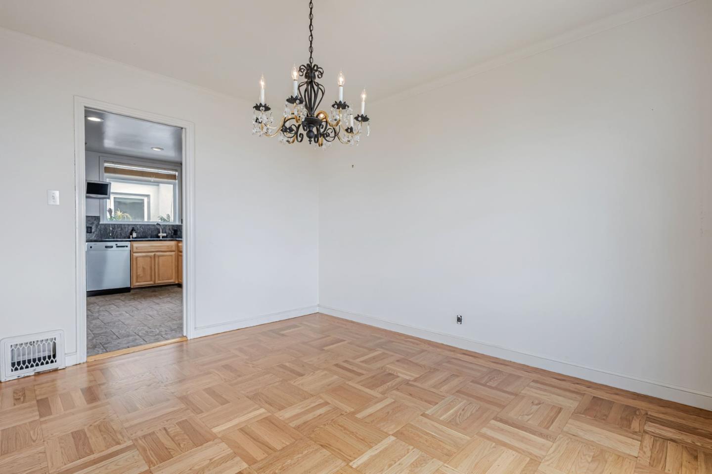 Detail Gallery Image 26 of 74 For 1731 32nd Ave, San Francisco,  CA 94122 - 2 Beds | 1/1 Baths
