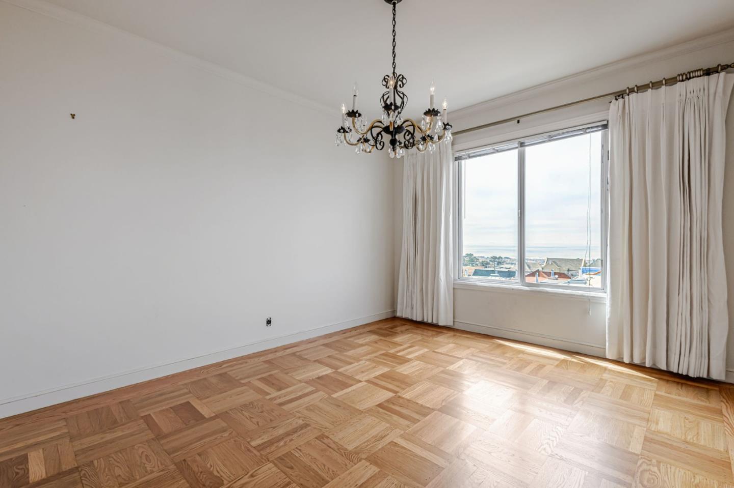 Detail Gallery Image 28 of 74 For 1731 32nd Ave, San Francisco,  CA 94122 - 2 Beds | 1/1 Baths