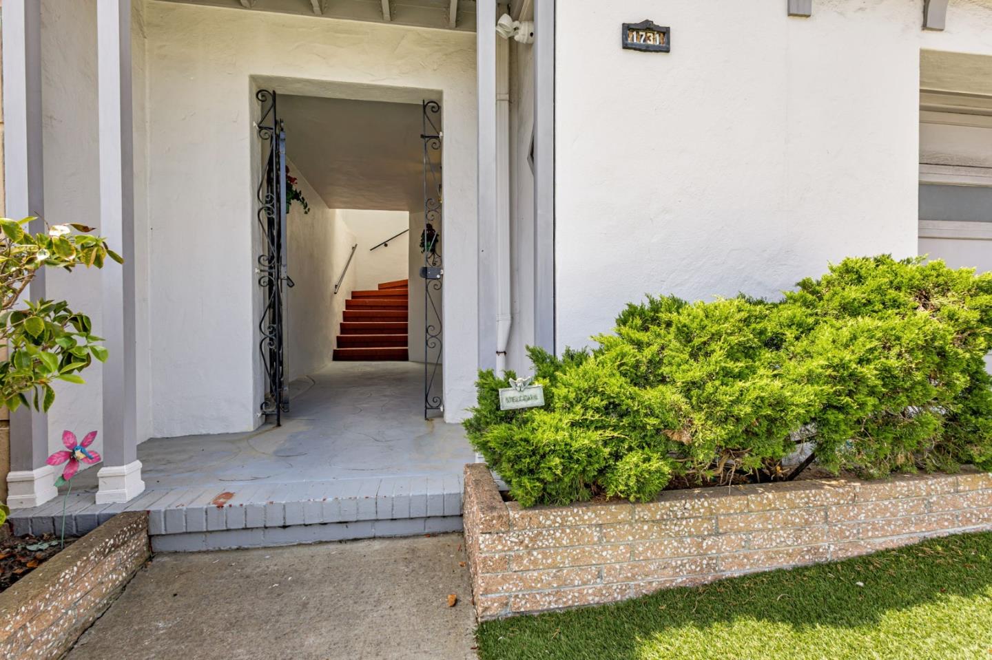 Detail Gallery Image 5 of 74 For 1731 32nd Ave, San Francisco,  CA 94122 - 2 Beds | 1/1 Baths