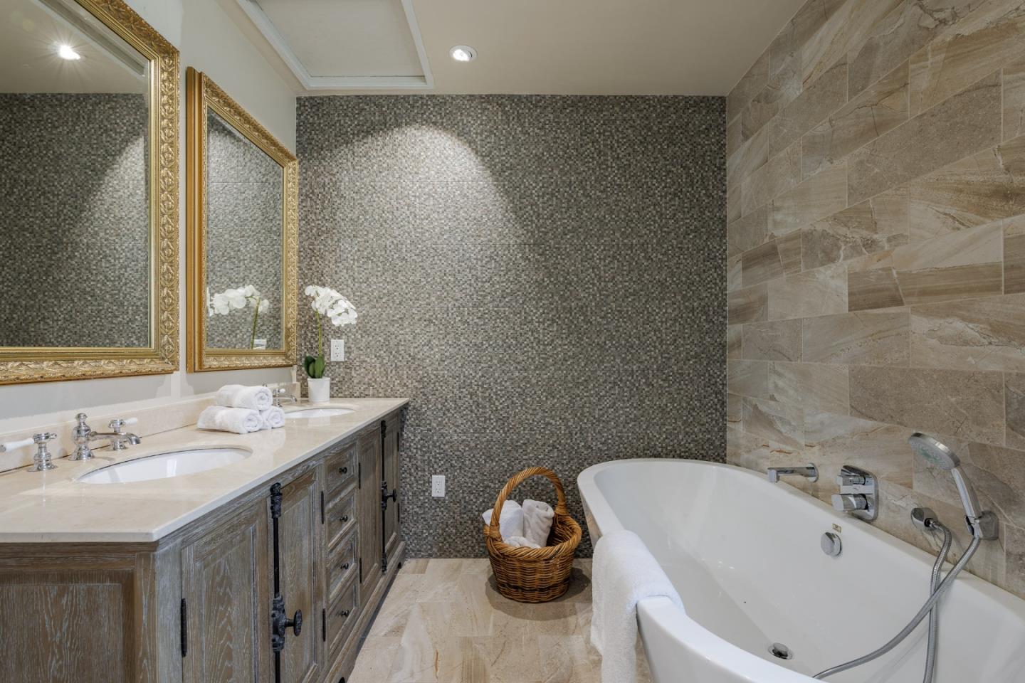 Detail Gallery Image 18 of 29 For 643 Channing Ave, Palo Alto,  CA 94301 - – Beds | – Baths