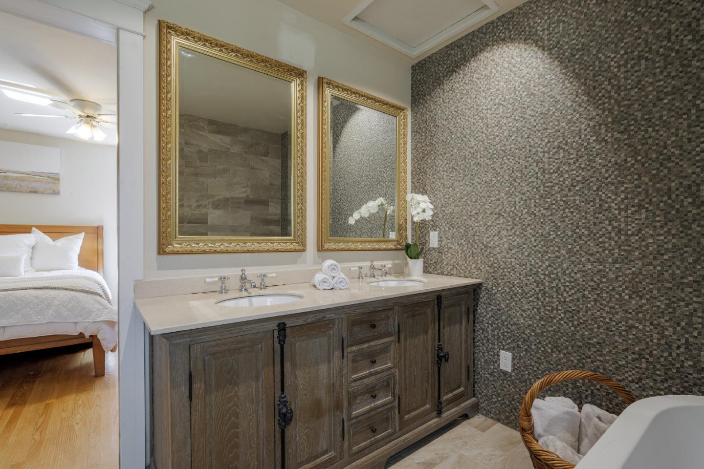 Detail Gallery Image 19 of 29 For 643 Channing Ave, Palo Alto,  CA 94301 - – Beds | – Baths