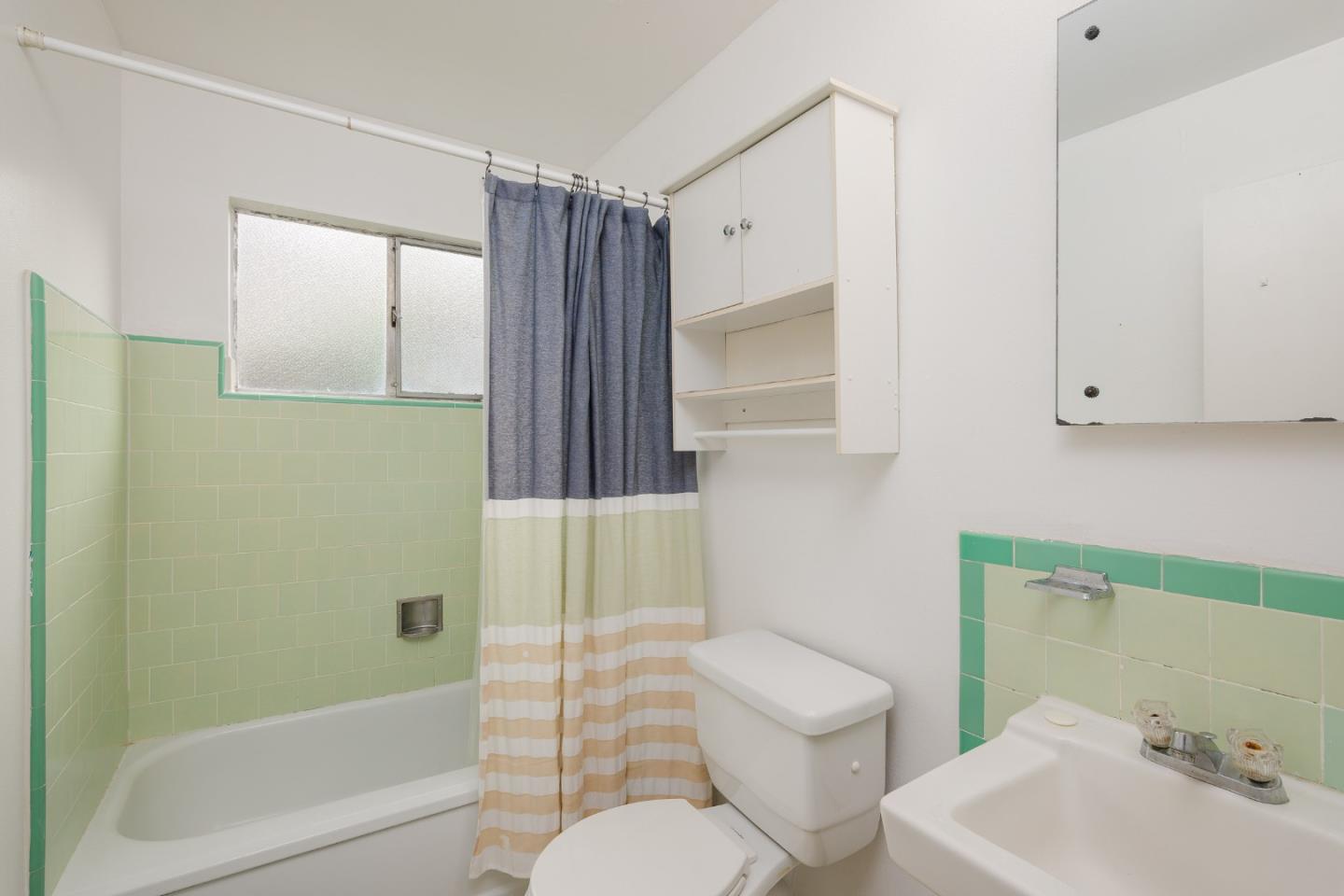 Detail Gallery Image 25 of 29 For 643 Channing Ave, Palo Alto,  CA 94301 - – Beds | – Baths