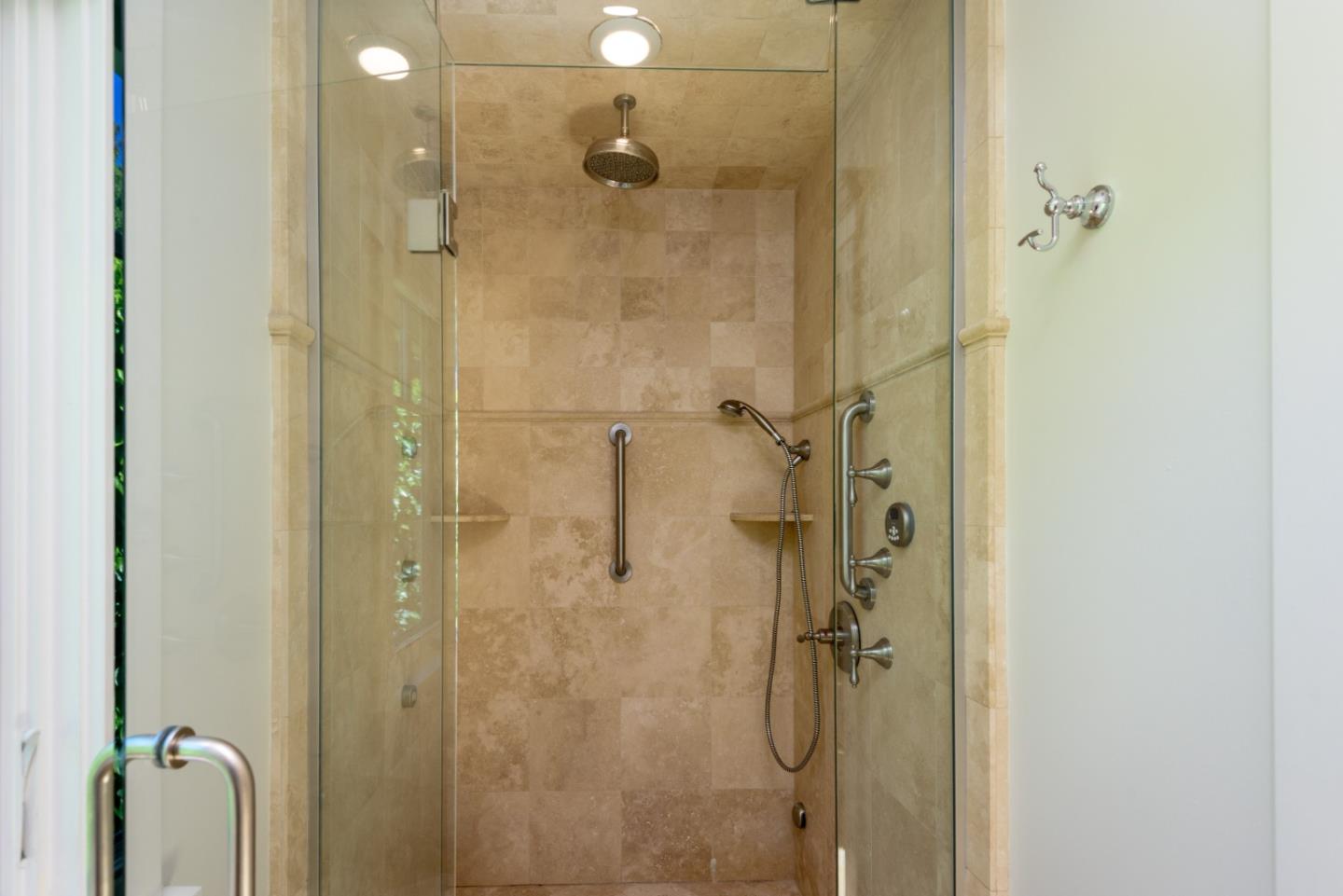 Detail Gallery Image 12 of 20 For 1674 Oak Ave, Menlo Park,  CA 94025 - 4 Beds | 2/1 Baths