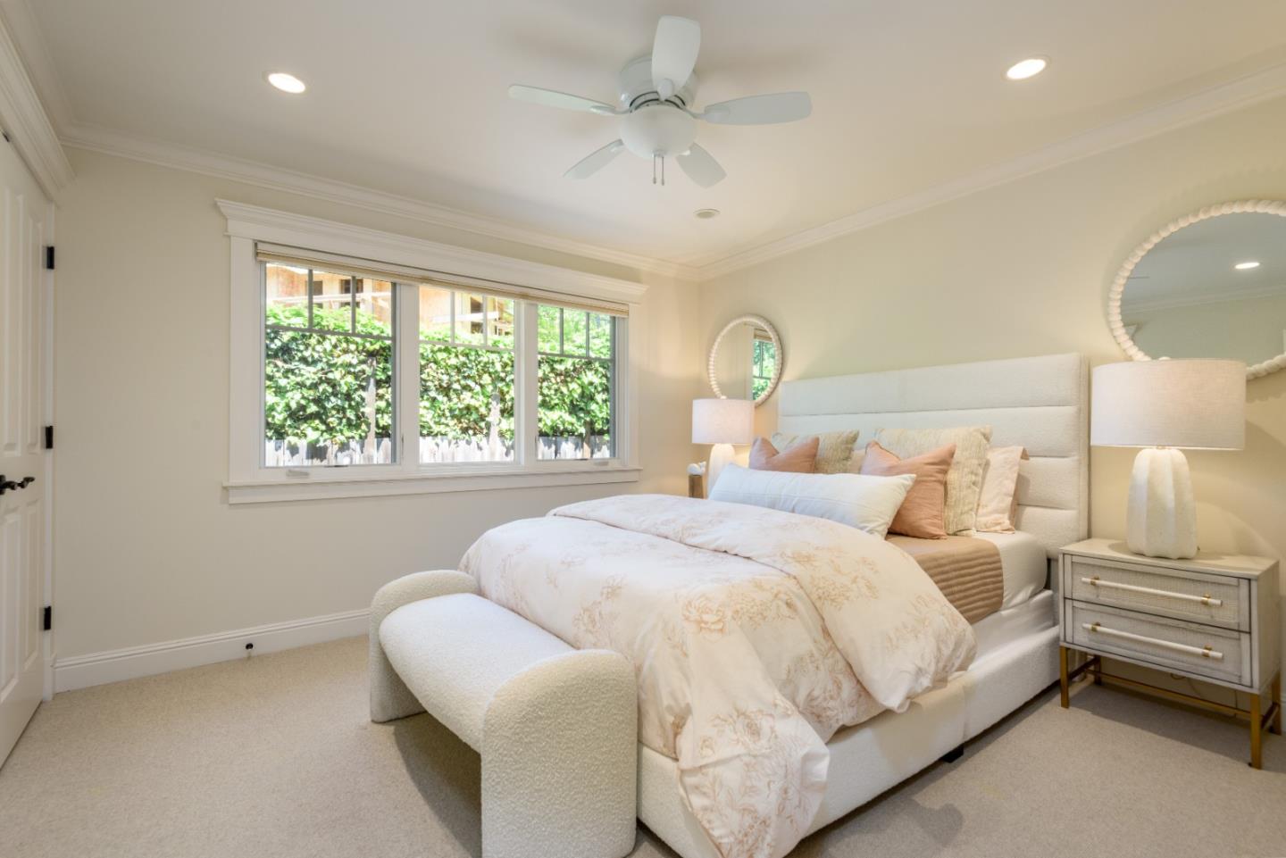 Detail Gallery Image 13 of 20 For 1674 Oak Ave, Menlo Park,  CA 94025 - 4 Beds | 2/1 Baths