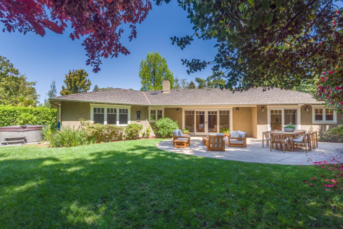 Detail Gallery Image 18 of 20 For 1674 Oak Ave, Menlo Park,  CA 94025 - 4 Beds | 2/1 Baths