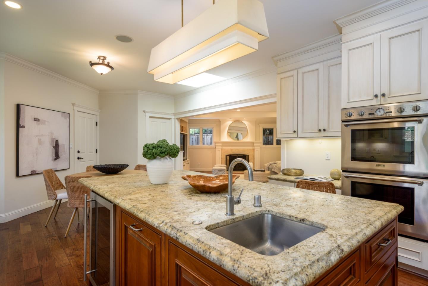 Detail Gallery Image 6 of 20 For 1674 Oak Ave, Menlo Park,  CA 94025 - 4 Beds | 2/1 Baths
