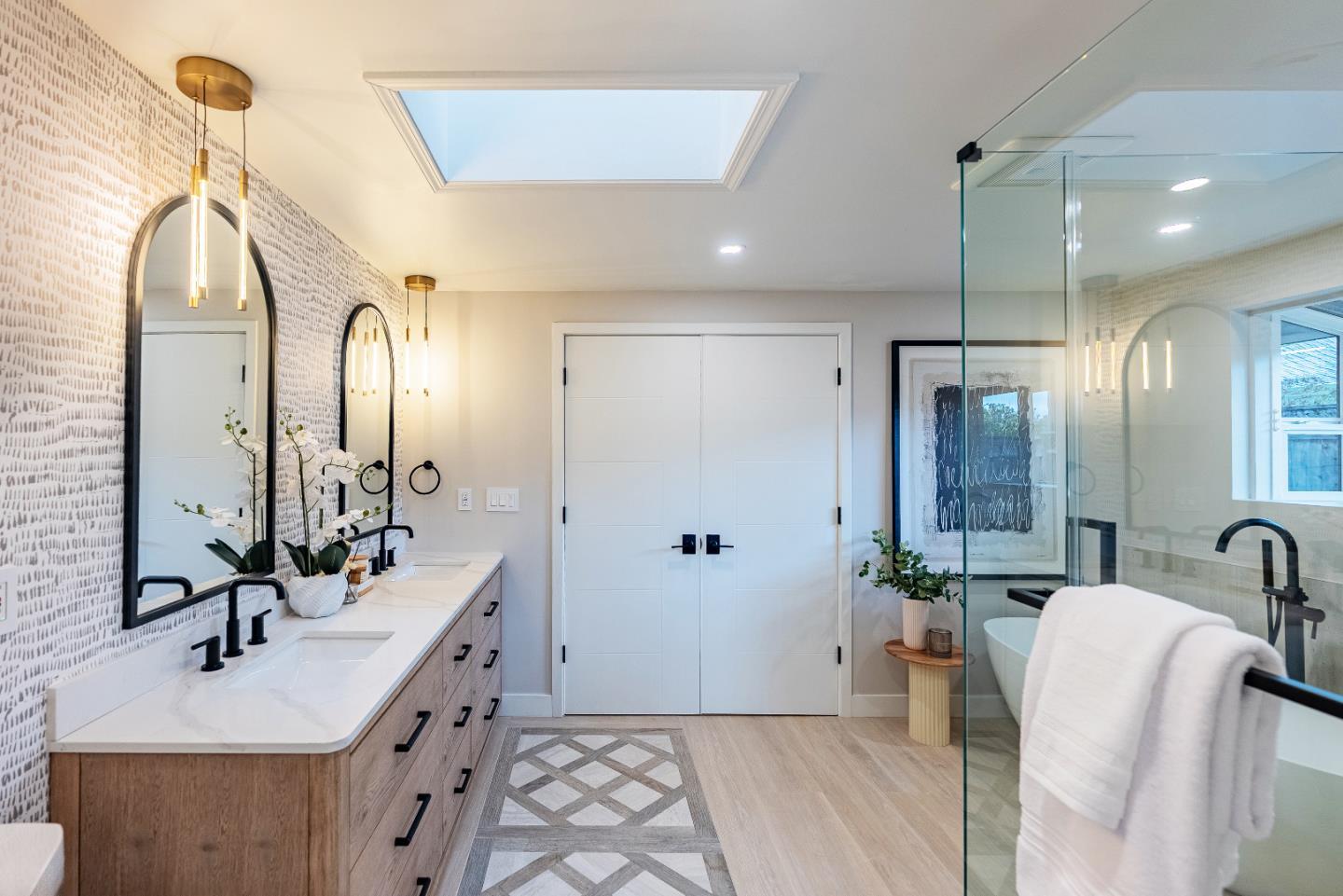 Detail Gallery Image 28 of 58 For 2083 Louise Ln, Los Altos,  CA 94024 - 4 Beds | 3/1 Baths