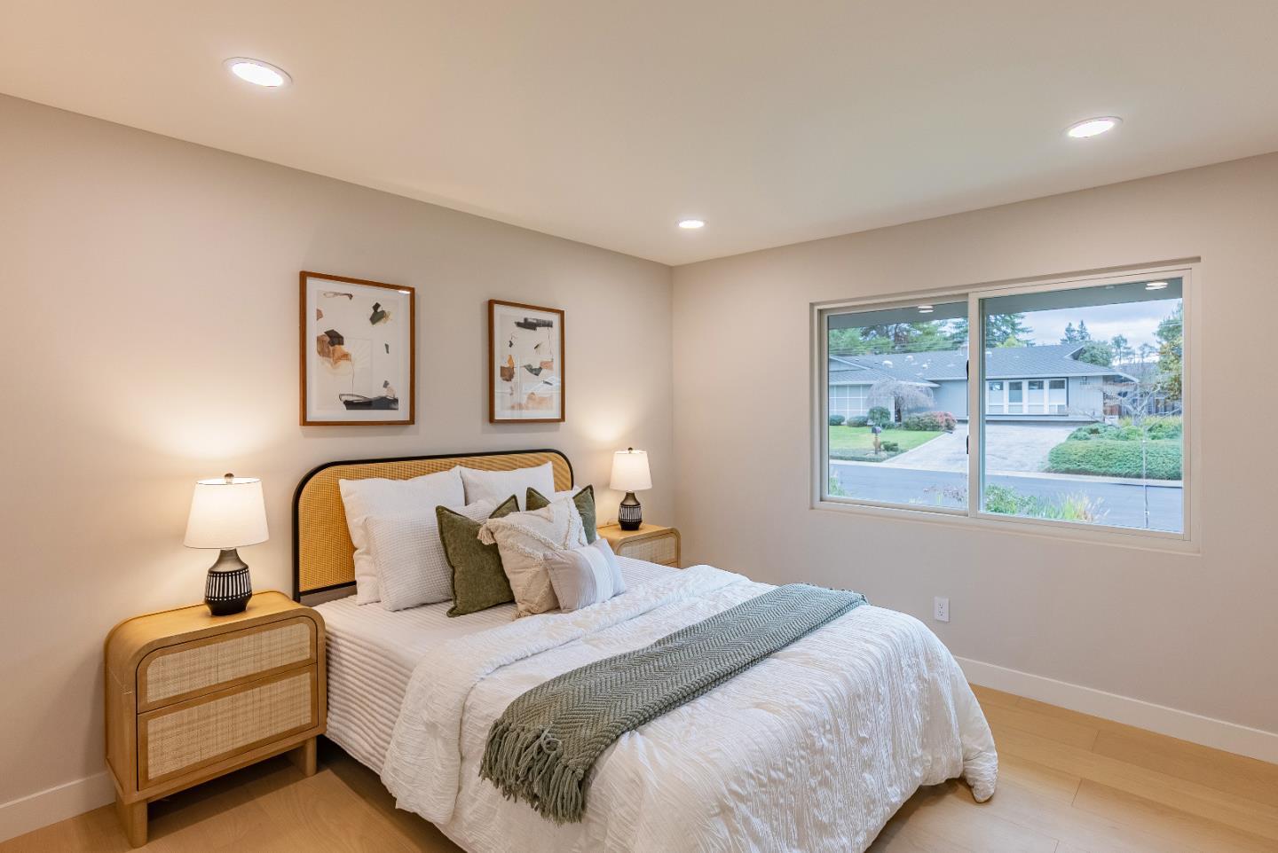 Detail Gallery Image 33 of 58 For 2083 Louise Ln, Los Altos,  CA 94024 - 4 Beds | 3/1 Baths