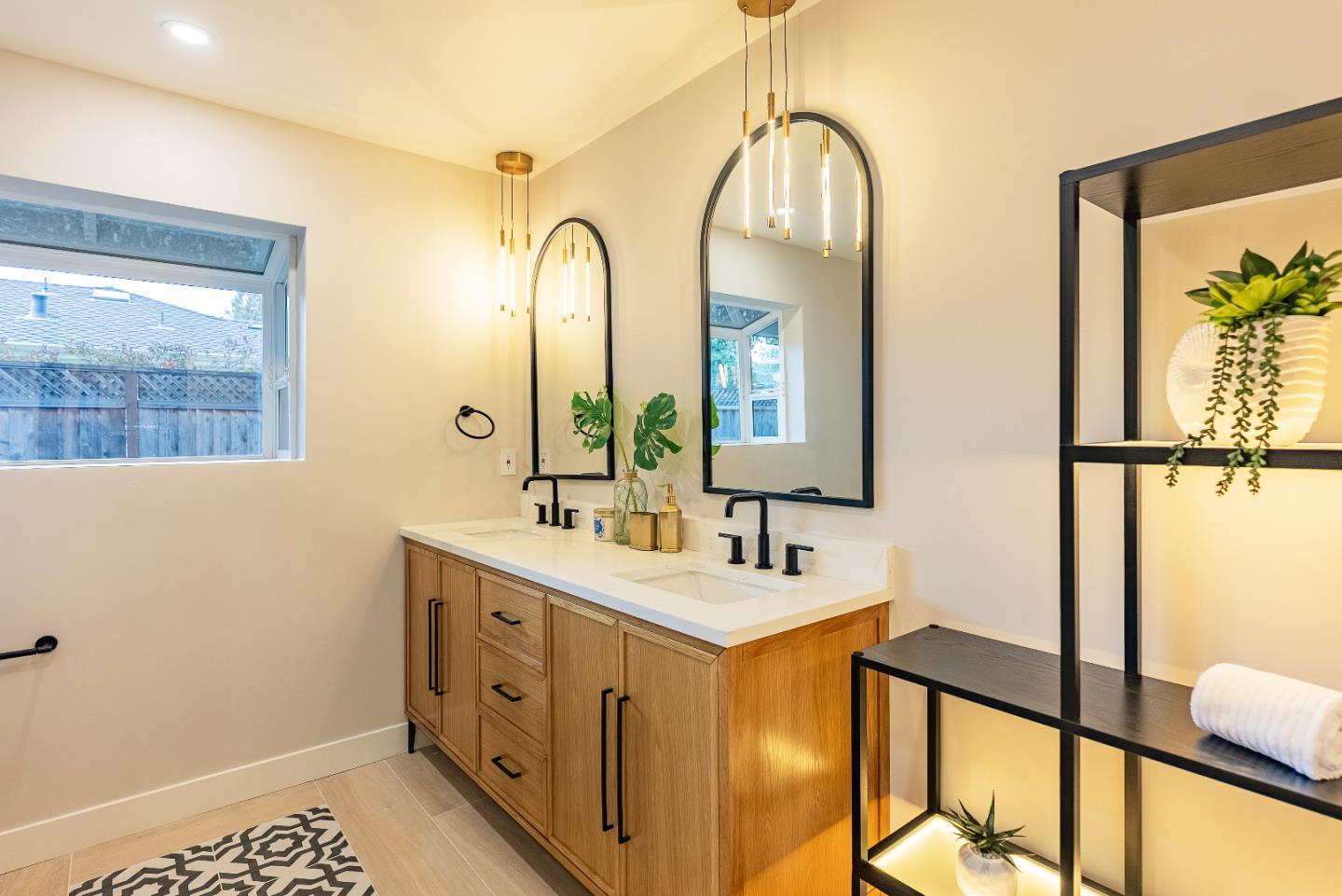 Detail Gallery Image 38 of 58 For 2083 Louise Ln, Los Altos,  CA 94024 - 4 Beds | 3/1 Baths