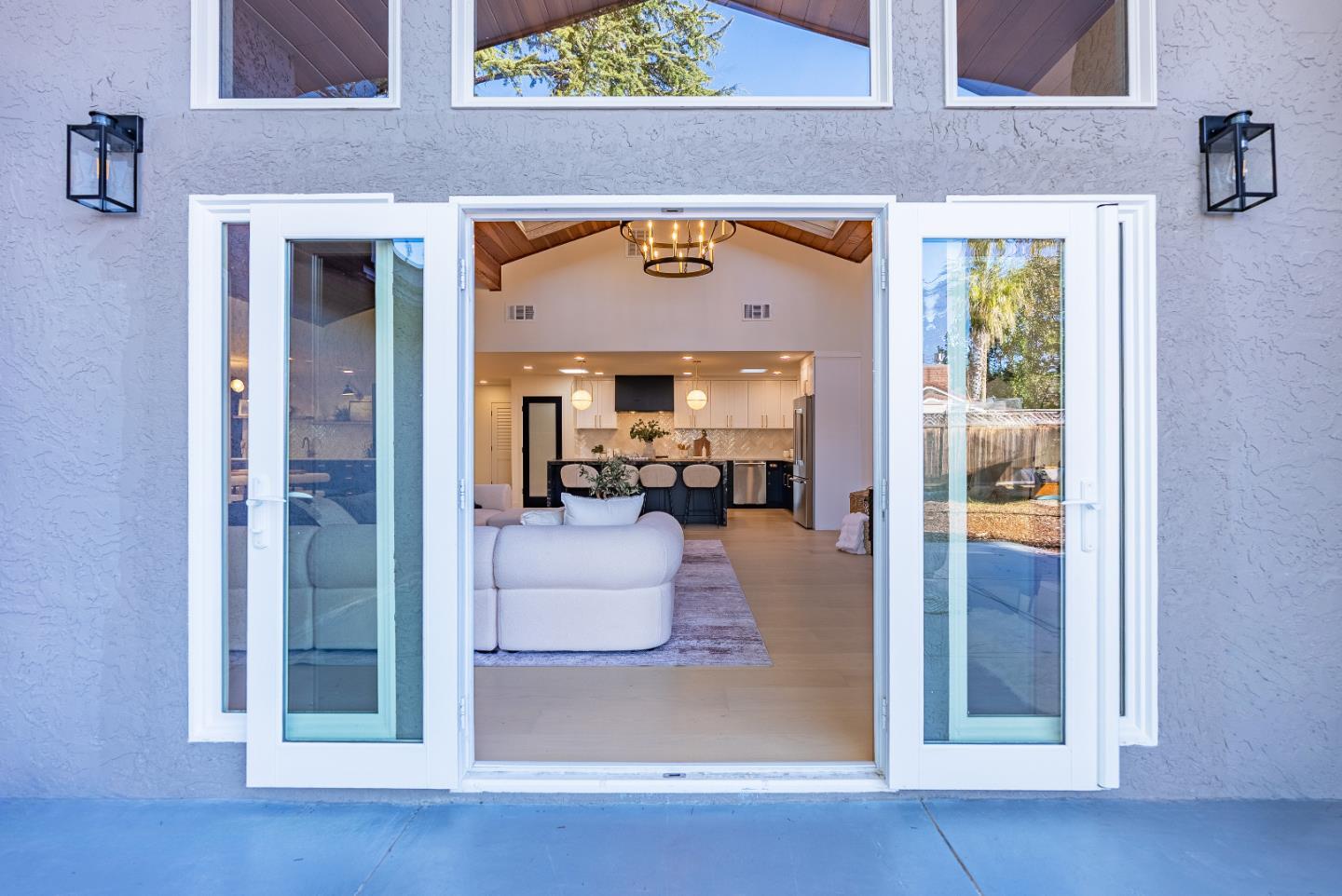 Detail Gallery Image 43 of 58 For 2083 Louise Ln, Los Altos,  CA 94024 - 4 Beds | 3/1 Baths