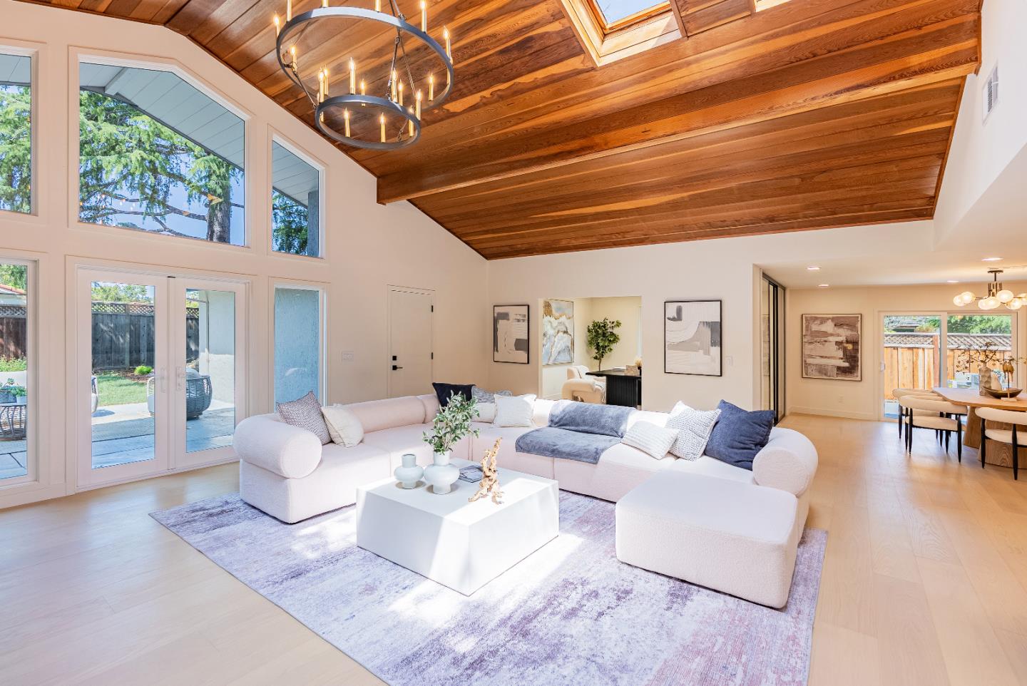 Detail Gallery Image 5 of 58 For 2083 Louise Ln, Los Altos,  CA 94024 - 4 Beds | 3/1 Baths