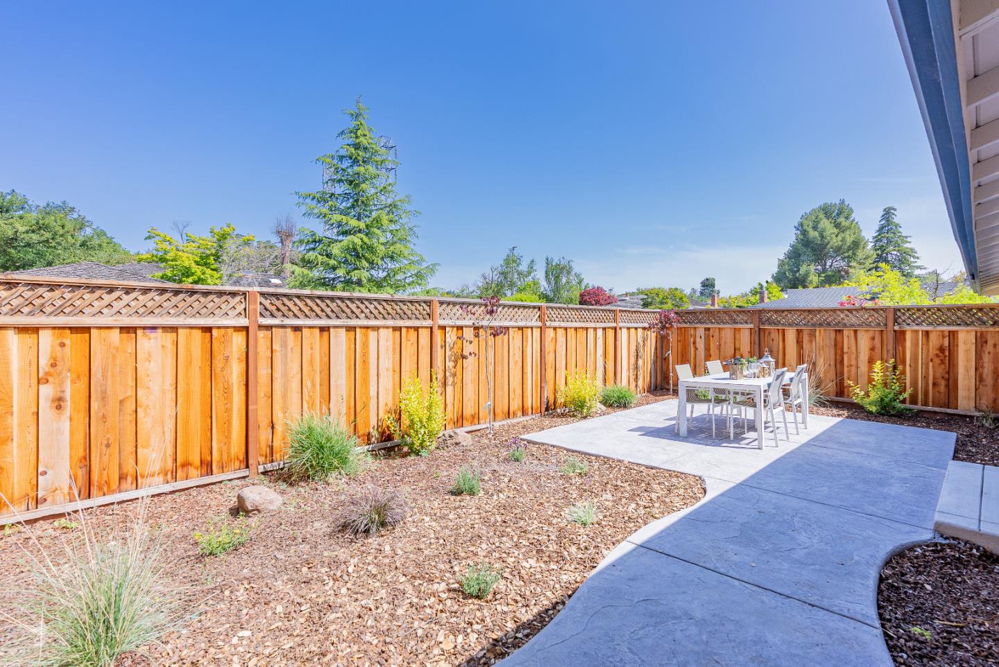 Detail Gallery Image 52 of 58 For 2083 Louise Ln, Los Altos,  CA 94024 - 4 Beds | 3/1 Baths