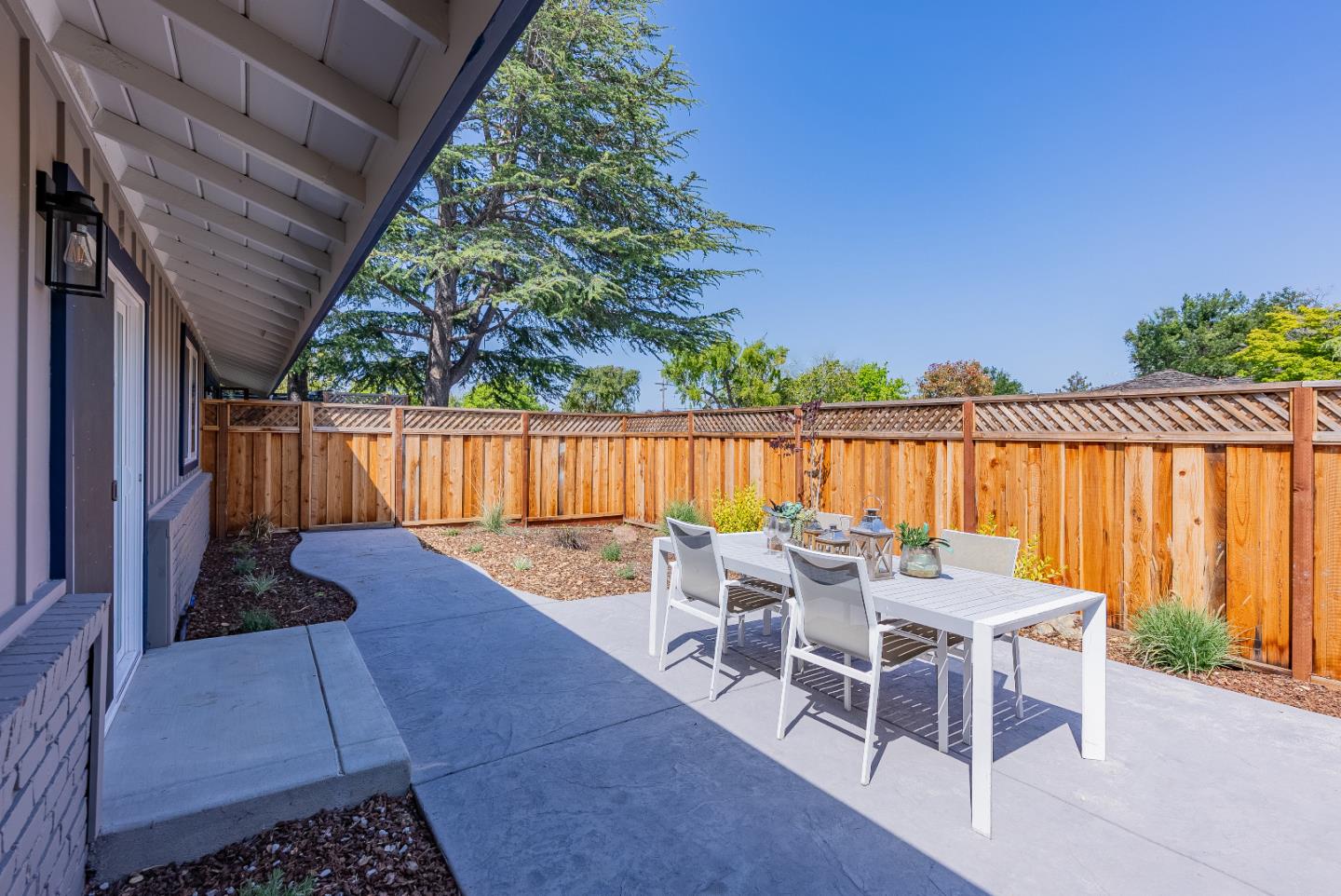 Detail Gallery Image 53 of 58 For 2083 Louise Ln, Los Altos,  CA 94024 - 4 Beds | 3/1 Baths