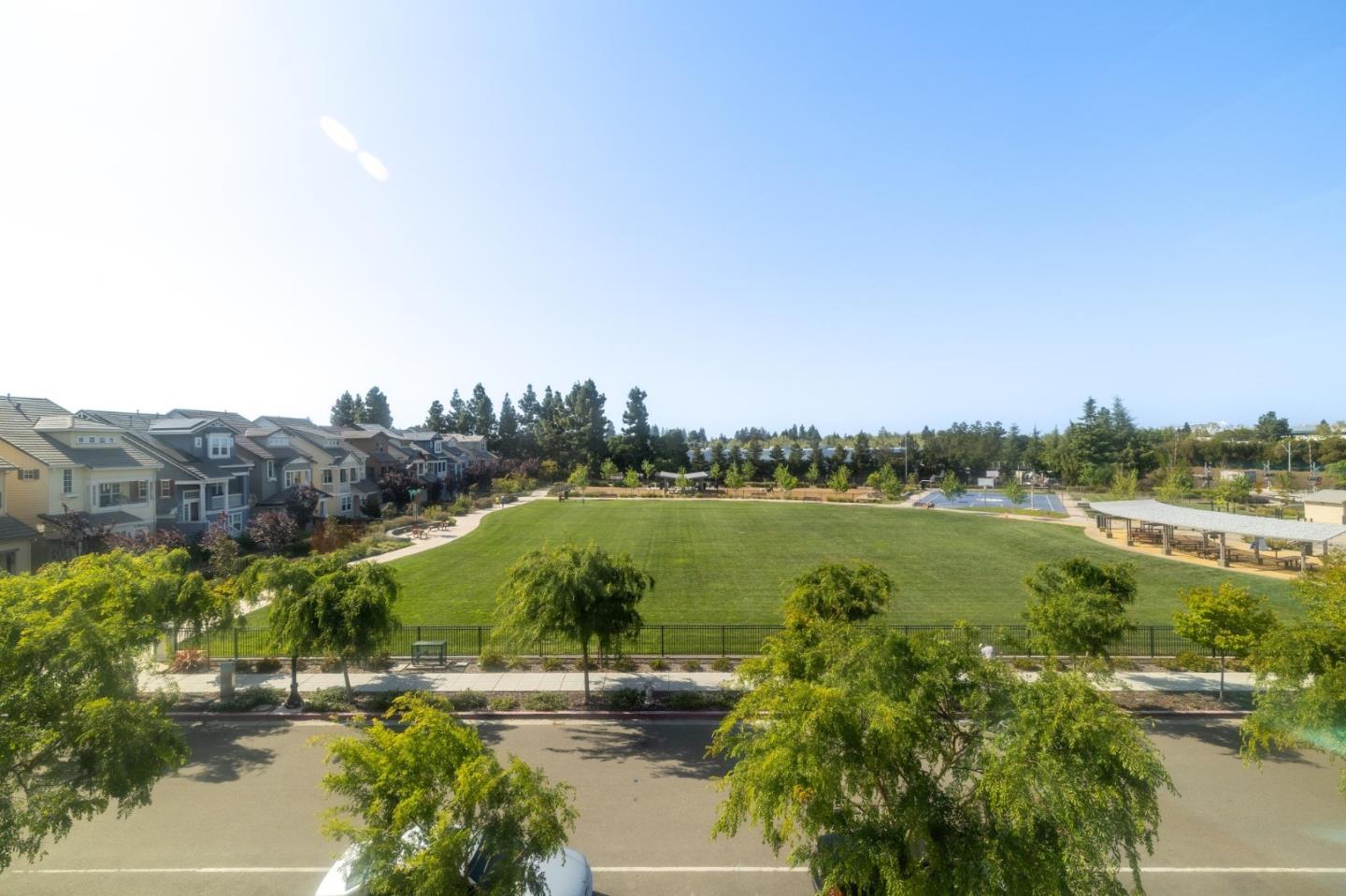 Detail Gallery Image 18 of 31 For 3905 Pyramid Way, Mountain View,  CA 94043 - 2 Beds | 2/1 Baths