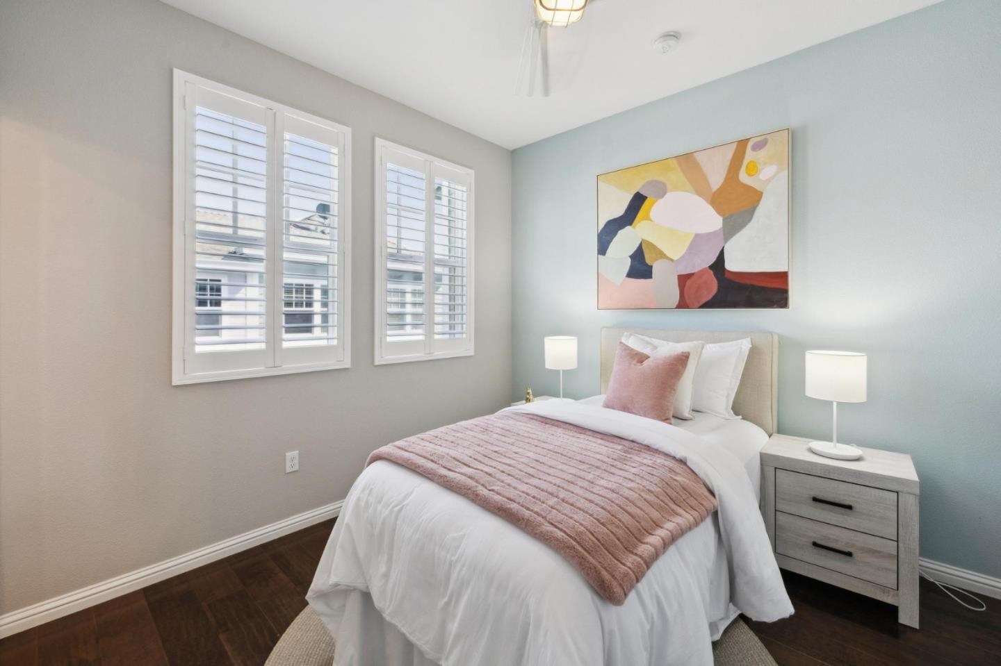 Detail Gallery Image 21 of 31 For 3905 Pyramid Way, Mountain View,  CA 94043 - 2 Beds | 2/1 Baths