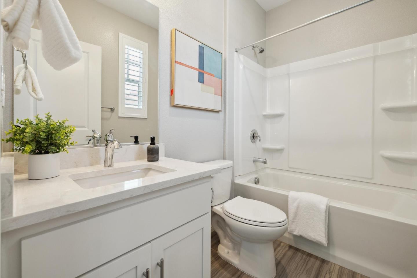 Detail Gallery Image 23 of 31 For 3905 Pyramid Way, Mountain View,  CA 94043 - 2 Beds | 2/1 Baths