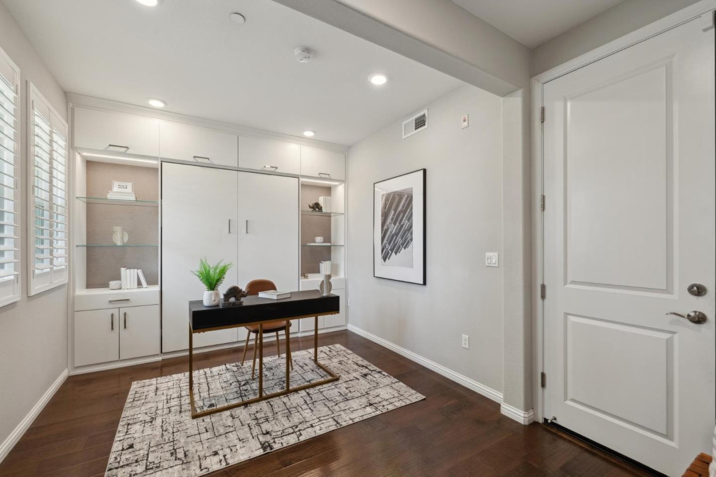 Detail Gallery Image 25 of 31 For 3905 Pyramid Way, Mountain View,  CA 94043 - 2 Beds | 2/1 Baths