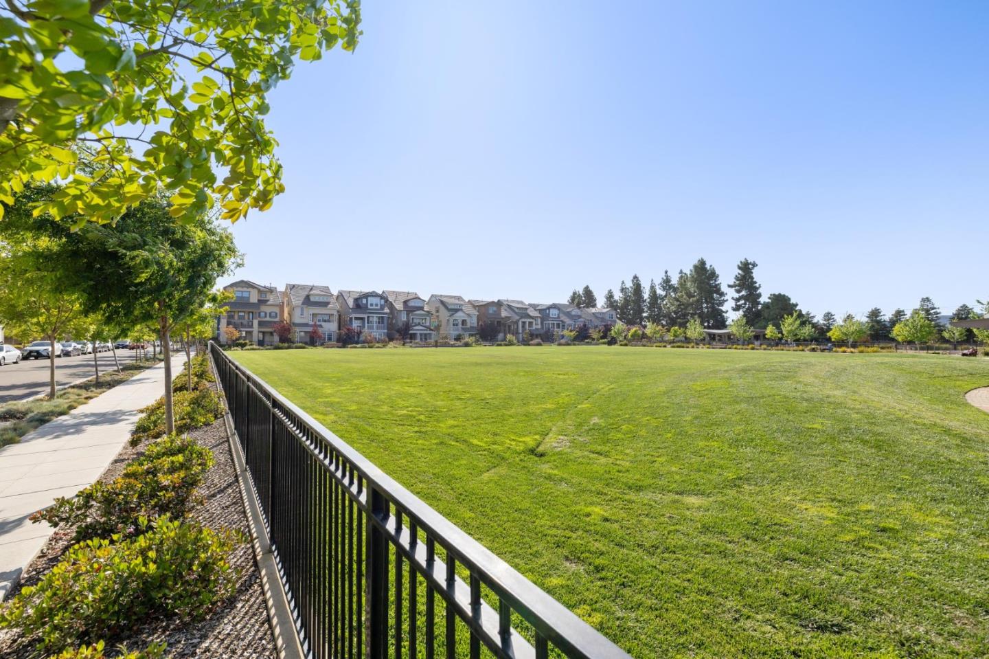 Detail Gallery Image 29 of 31 For 3905 Pyramid Way, Mountain View,  CA 94043 - 2 Beds | 2/1 Baths