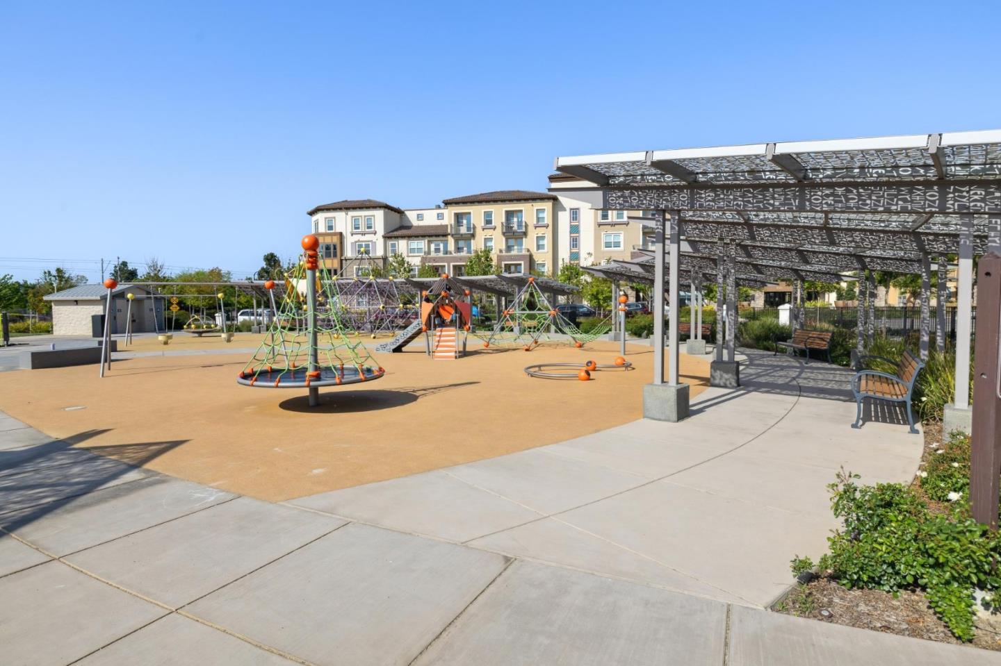 Detail Gallery Image 31 of 31 For 3905 Pyramid Way, Mountain View,  CA 94043 - 2 Beds | 2/1 Baths