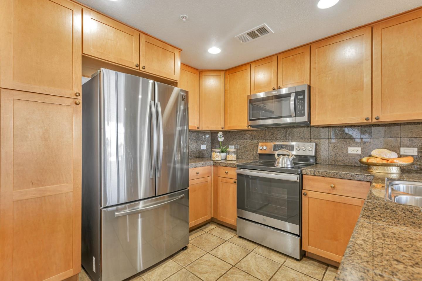 Detail Gallery Image 11 of 47 For 600 S Abel St #317,  Milpitas,  CA 95035 - 2 Beds | 2 Baths