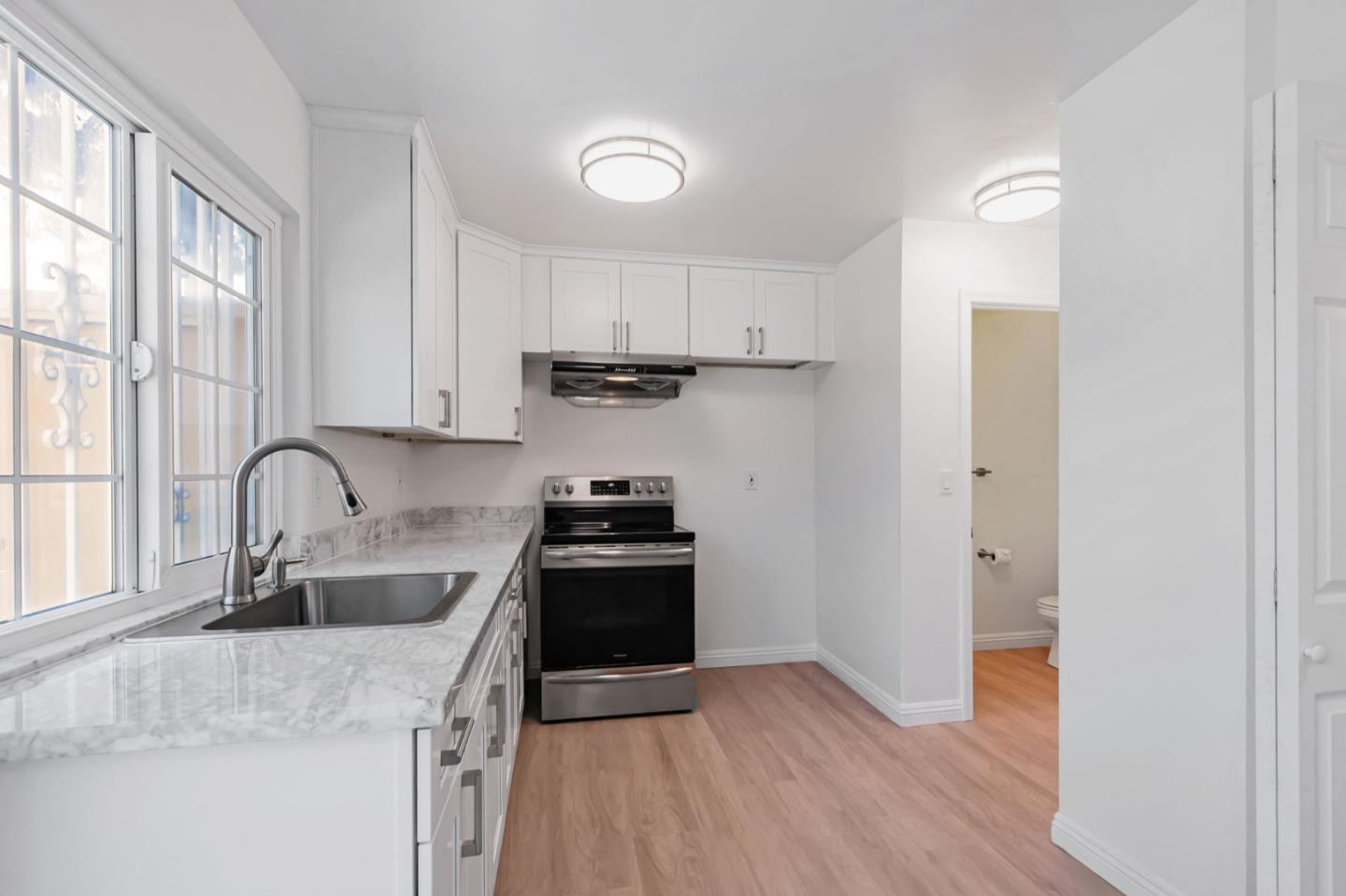 Detail Gallery Image 11 of 32 For 1491 Moffo Ct, San Jose,  CA 95121 - 3 Beds | 1/1 Baths