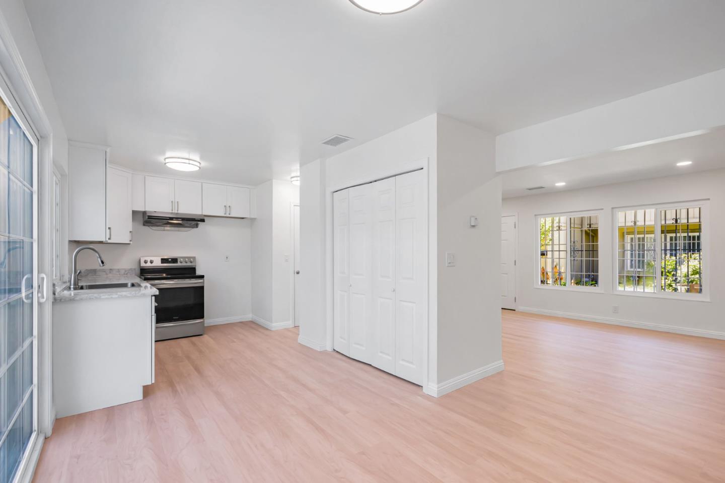Detail Gallery Image 12 of 32 For 1491 Moffo Ct, San Jose,  CA 95121 - 3 Beds | 1/1 Baths