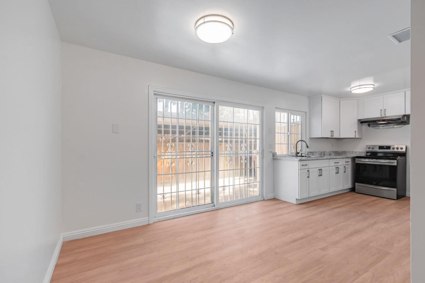 Detail Gallery Image 13 of 32 For 1491 Moffo Ct, San Jose,  CA 95121 - 3 Beds | 1/1 Baths